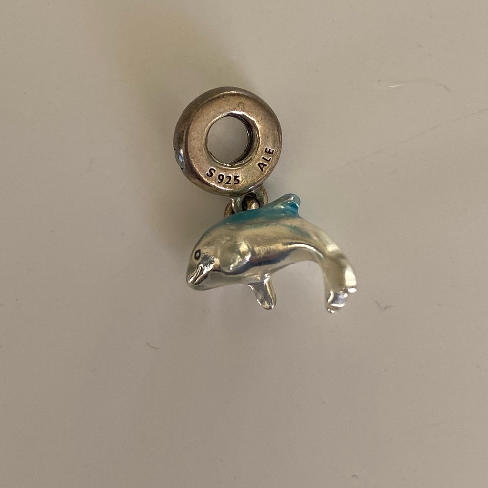 Pandora, dolphin charm